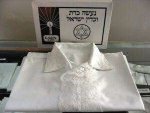 Lace Shroud